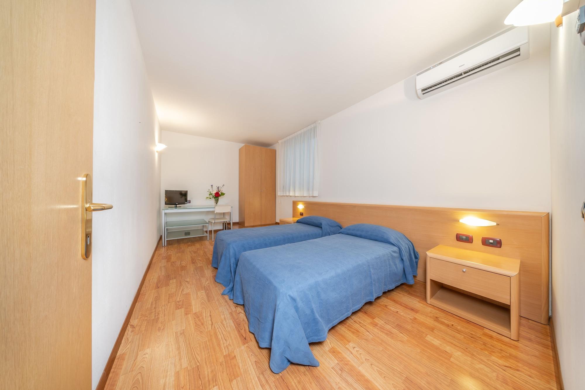 Hotel Karinhall Тренто Экстерьер фото