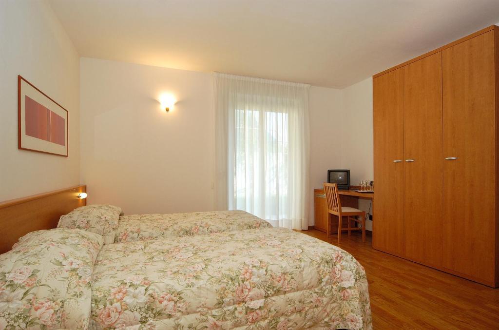 Hotel Karinhall Тренто Экстерьер фото