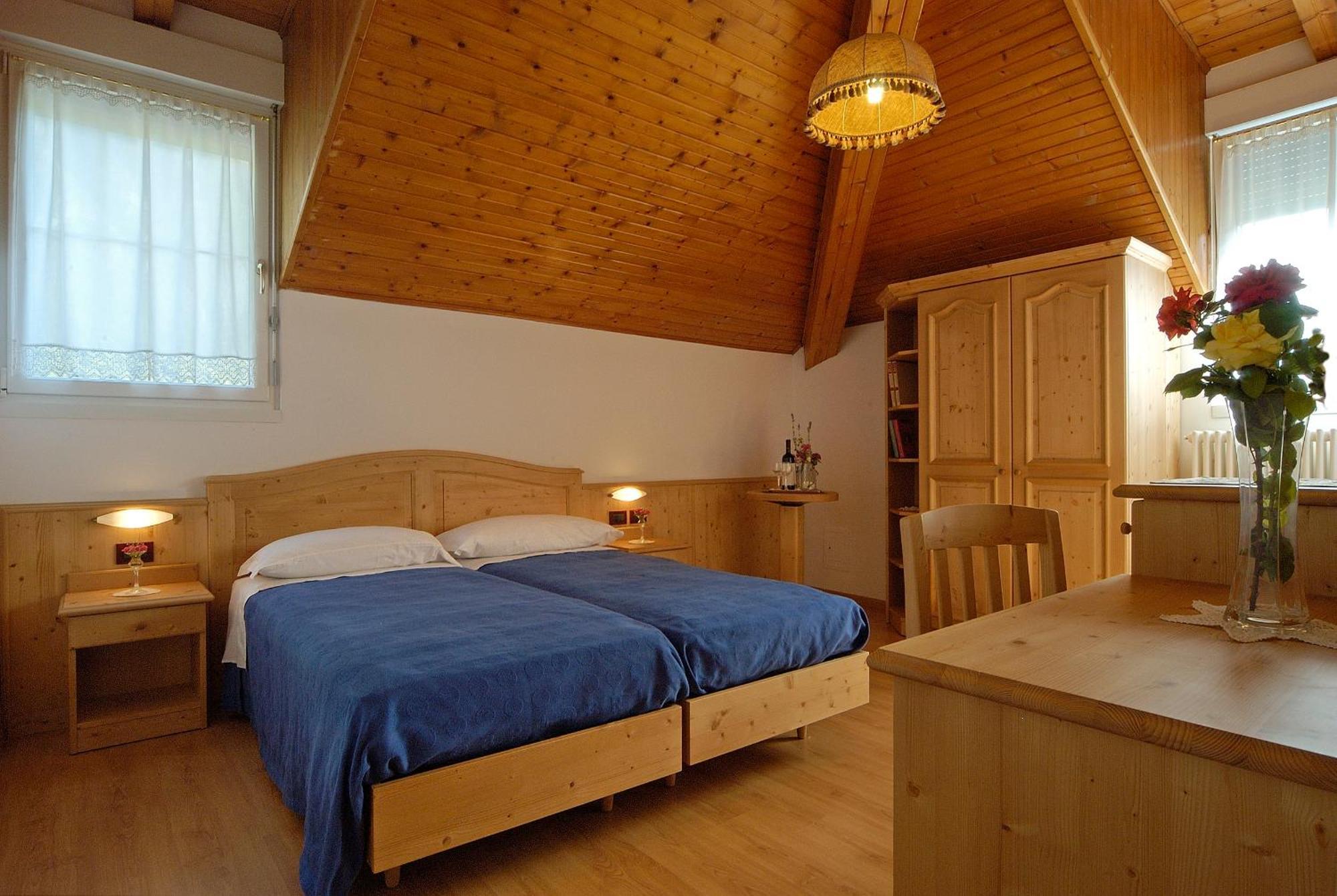 Hotel Karinhall Тренто Экстерьер фото