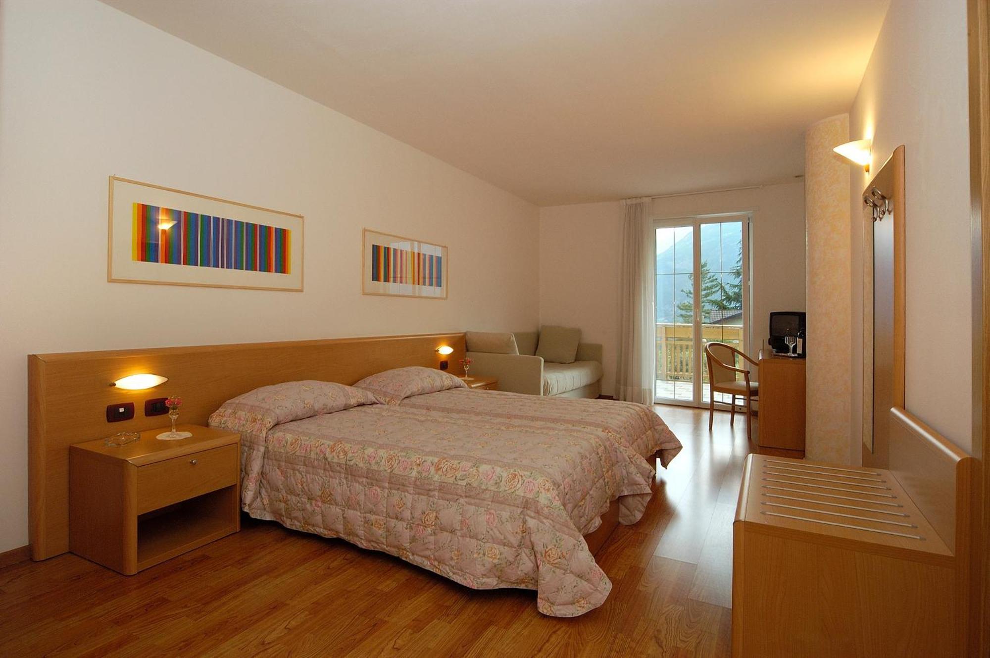 Hotel Karinhall Тренто Экстерьер фото
