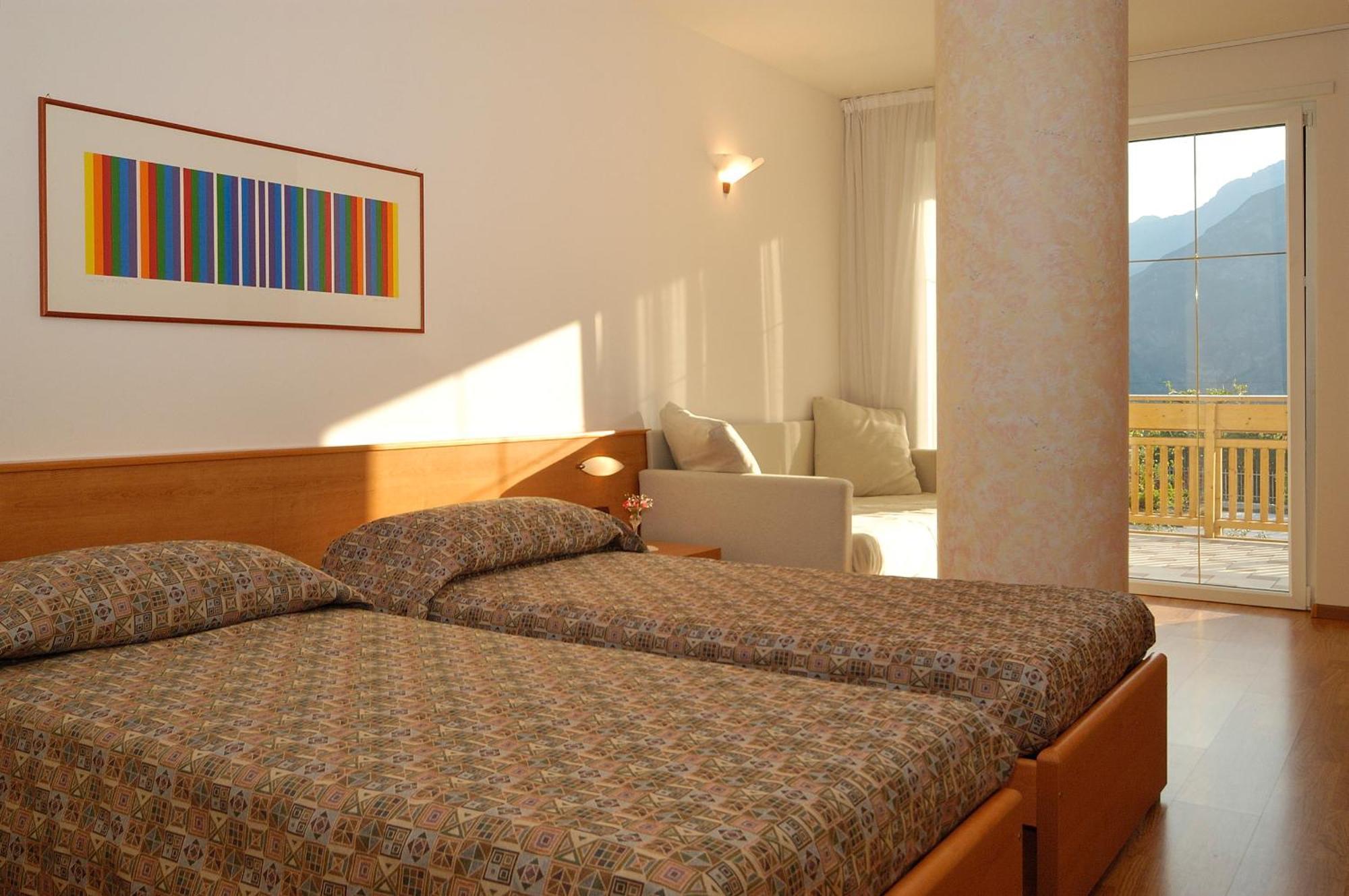 Hotel Karinhall Тренто Экстерьер фото