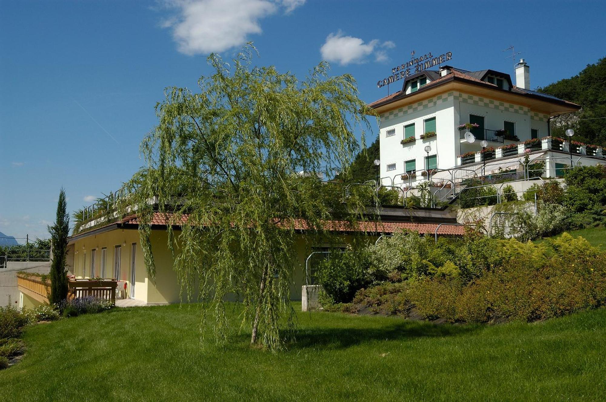 Hotel Karinhall Тренто Экстерьер фото