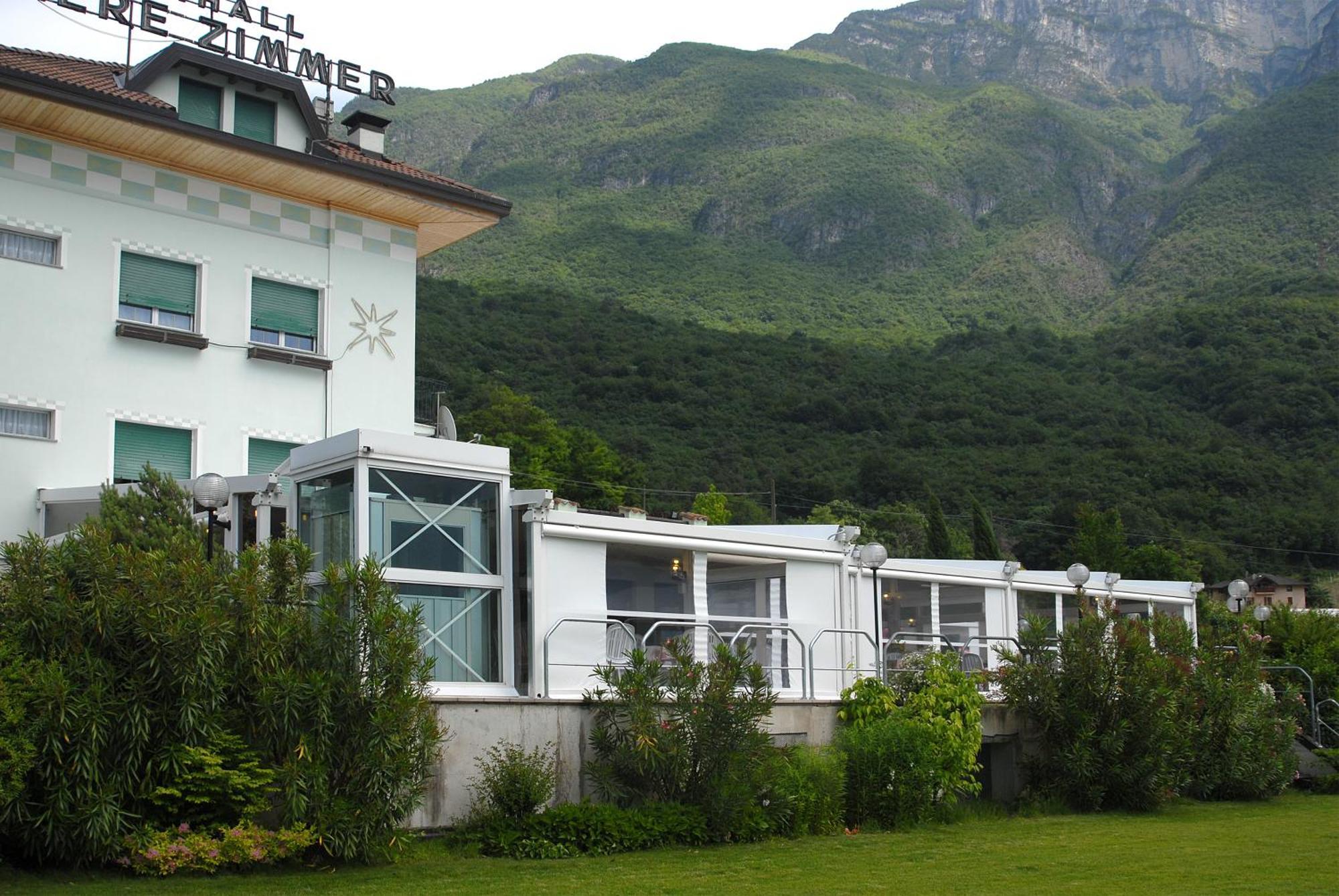 Hotel Karinhall Тренто Экстерьер фото