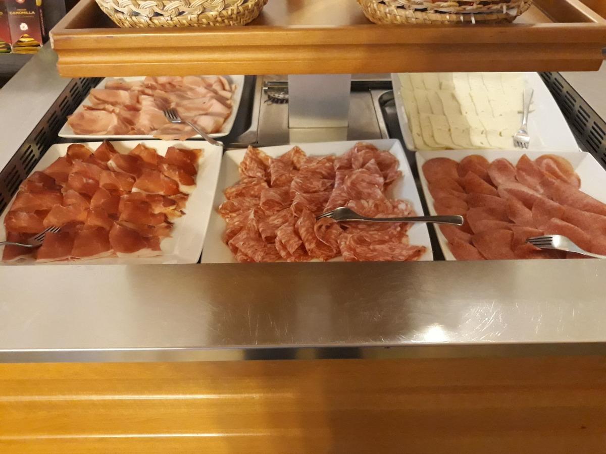 Hotel Karinhall Тренто Экстерьер фото