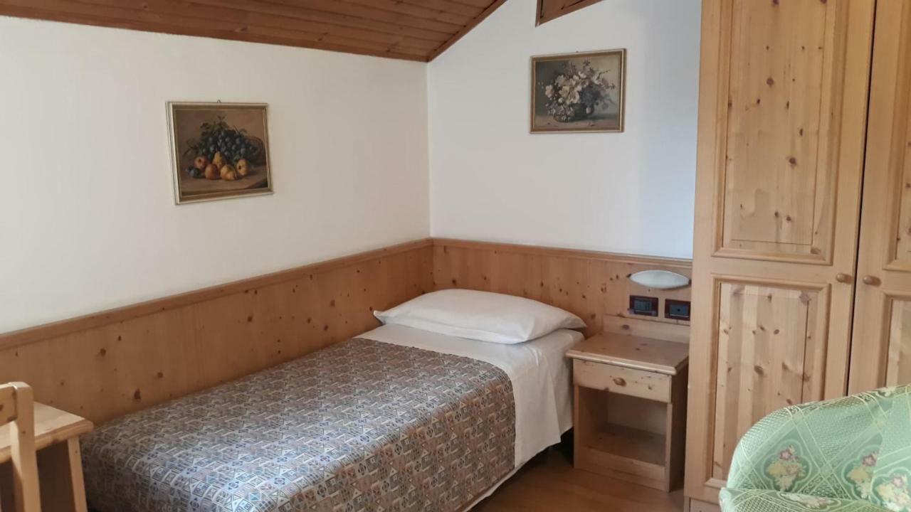 Hotel Karinhall Тренто Экстерьер фото